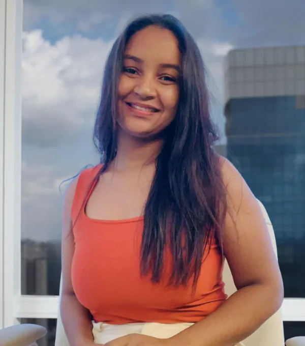 Aline de Souza Silva - Assistente Administrativo