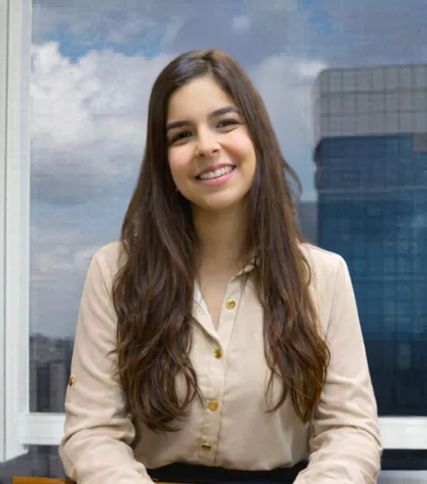 Amanda F. T. de Aquinos - Advogada Associada