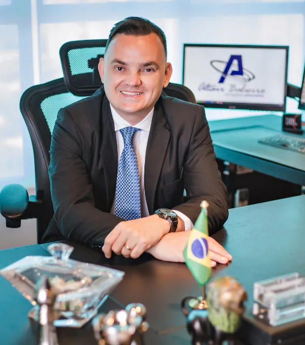 Raphael Barbosa Medeiros - Advogado associado
